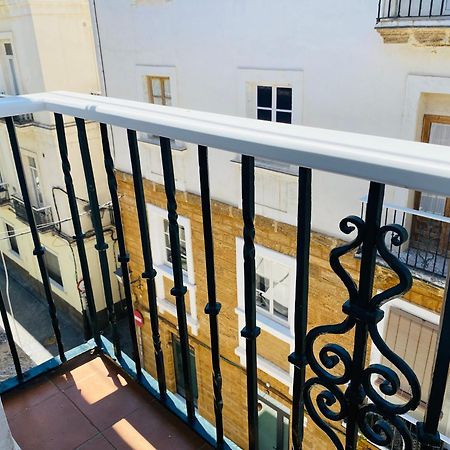 Atico Cadiz Centro Apartment Exterior foto